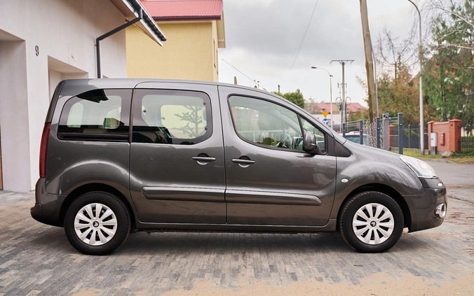 Citroen Berlingo cena 29900 przebieg: 232000, rok produkcji 2014 z Płock małe 781